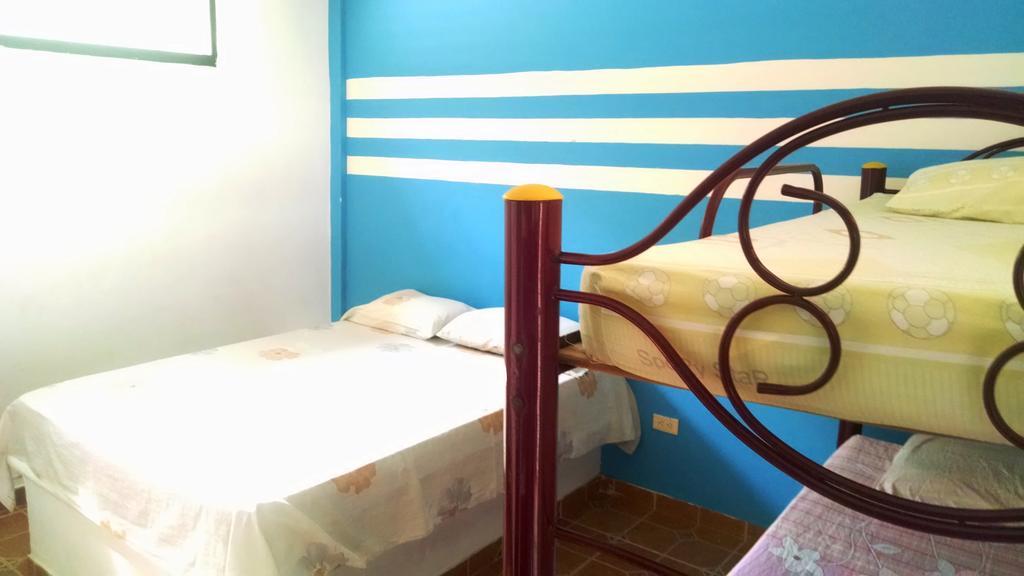 Hostal Dumbira Taganga Szoba fotó